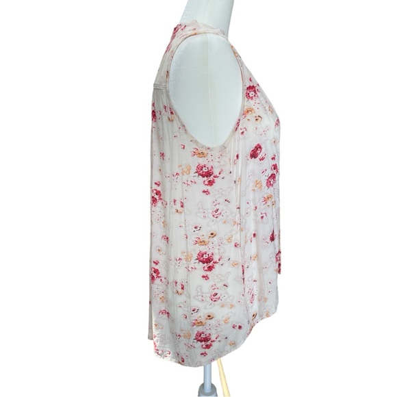 FREE PEOPLE SLEEVELESS FLORAL TOP. Lightweight. Mandarin collar with sashes. XS - Picture 7 of 13